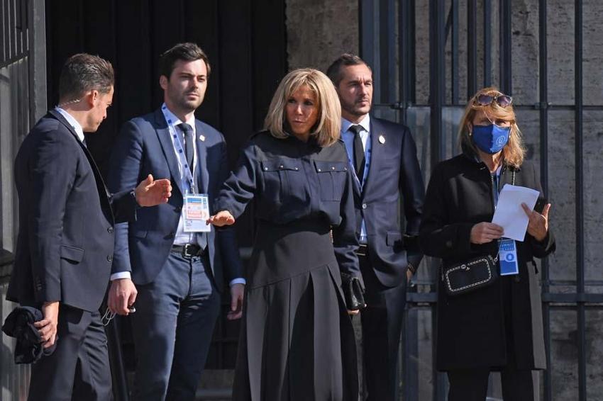 Fransa bu iddia ile çalkalanıyor! 'Fransa Cumhurbaşkanı Macron'un eşi erkek olarak doğdu ve adı da....'
