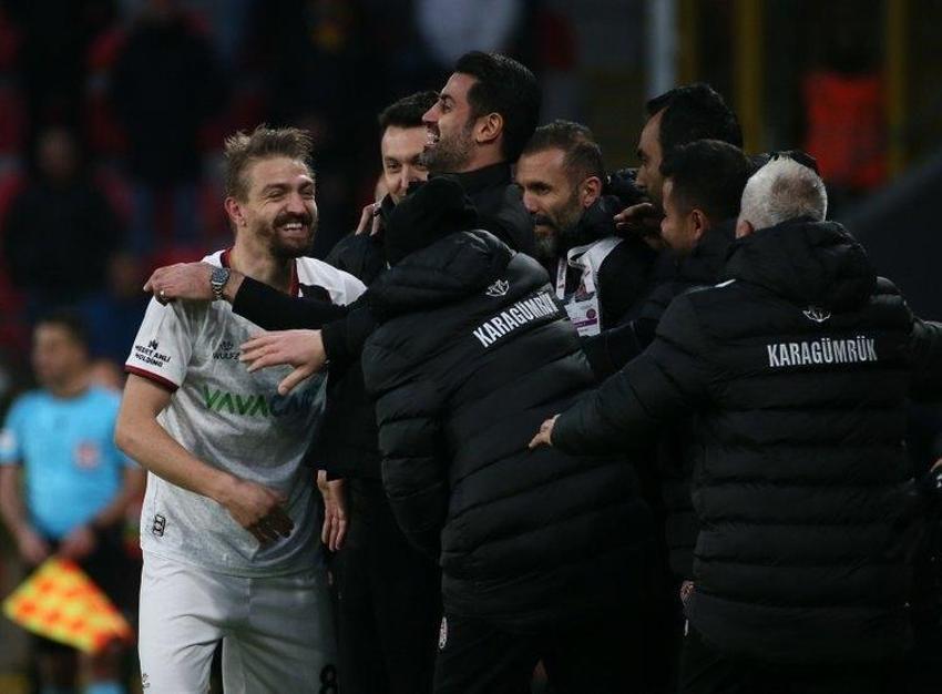 Fenerbahçe'nin eski yıldızı şampiyonluk görmek için Trabzonspor'a gidiyor! Flaş transfer hamlesi