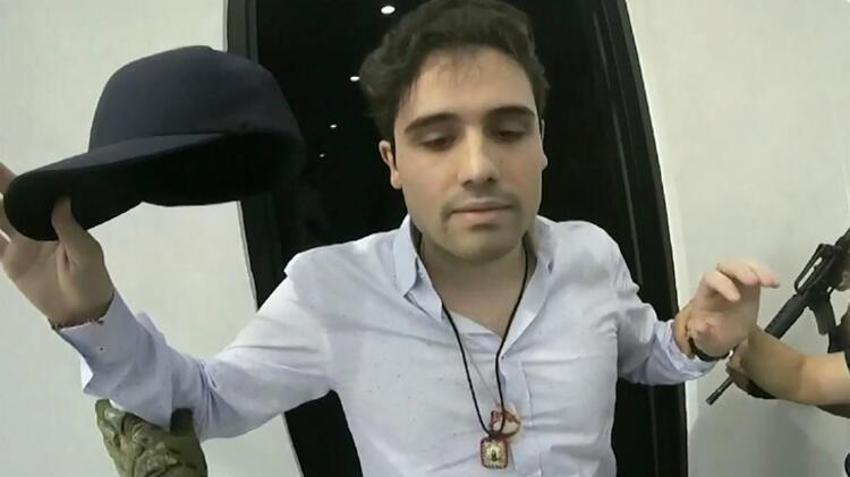 Joaquin El Chapo Guzman'ın oğlu Ovidio Guzman düğününde sahneye çıkmayan şarkıcıyı öldürdü