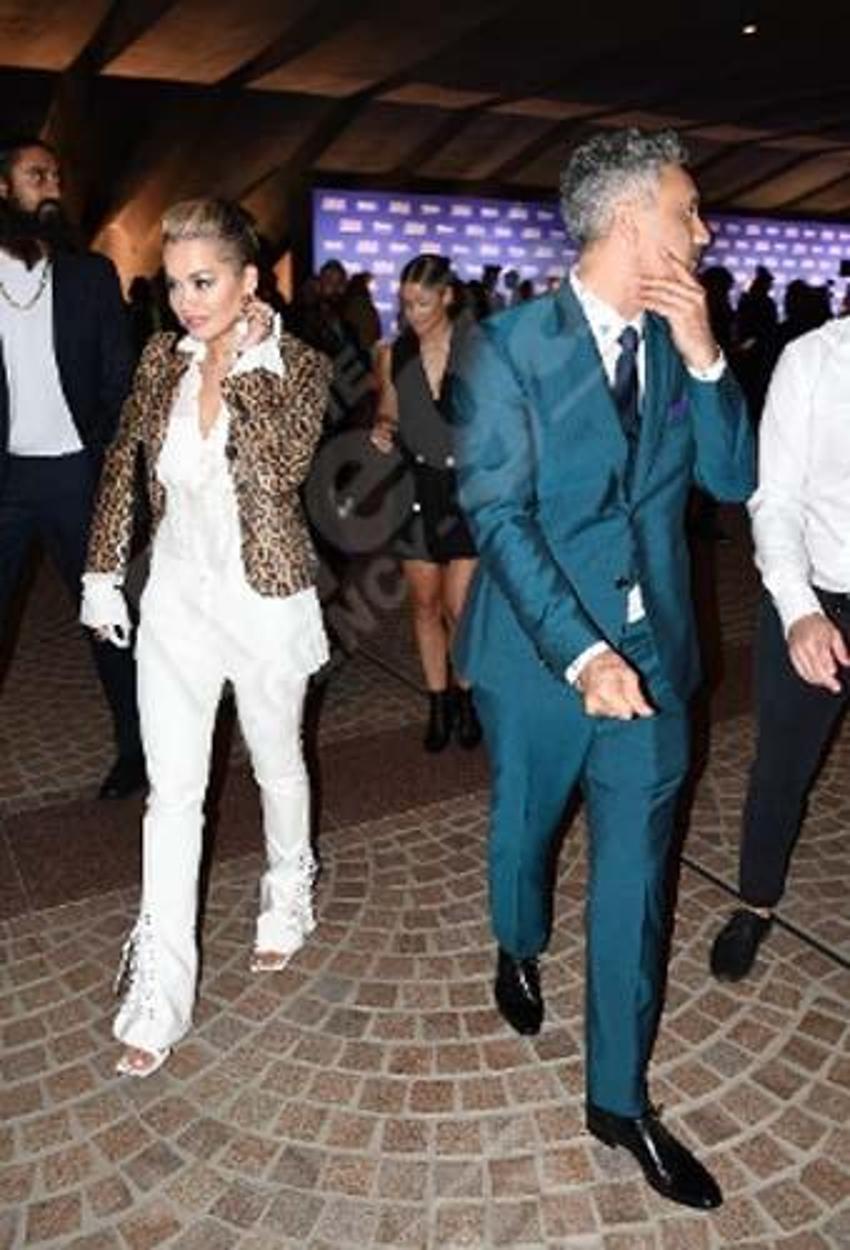 Rita Ora-Taika Waititi çifti evlilik yolunda ilk adımı attı!