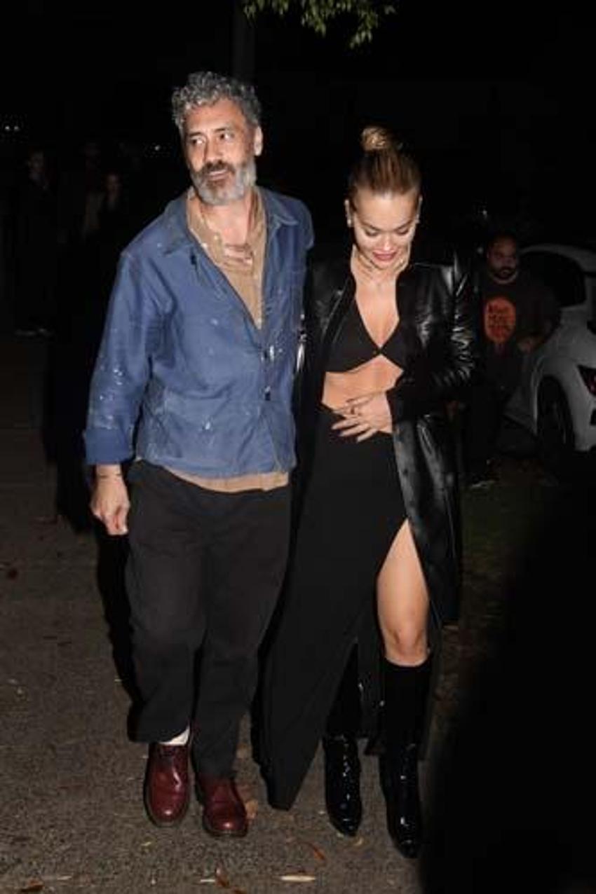 Rita Ora-Taika Waititi çifti evlilik yolunda ilk adımı attı!