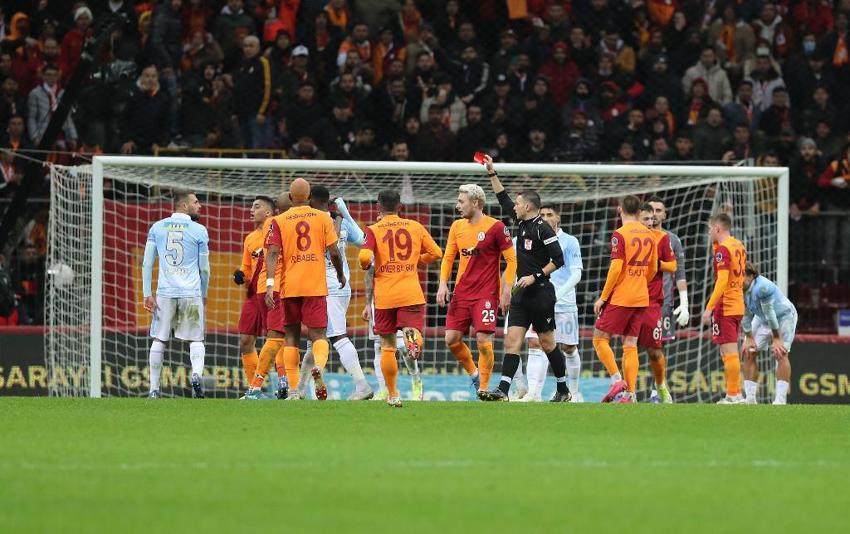 Galatasaray'da durumlar çok kötü! Böylesi görülmemişti! Süper Lig'deki en kötü sezon...