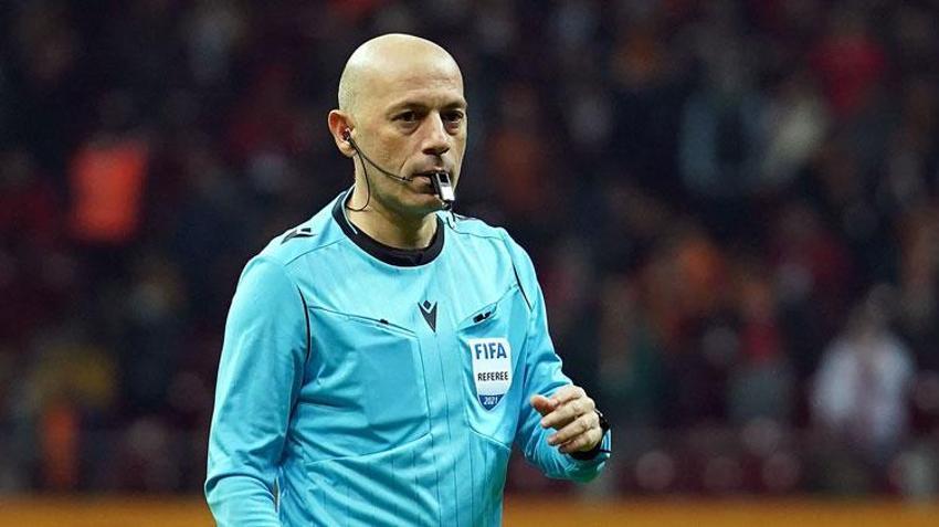 Cüneyt Çakır Kuveyt'te final maçını yönetti! Maç biter bitmez ortalık karıştı