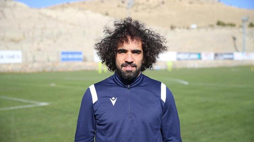 Yeni Malatyaspor - Kayserispor maçında ortalık karıştı! Başkan sahaya girdi, hakemin üzerine yürüdü...