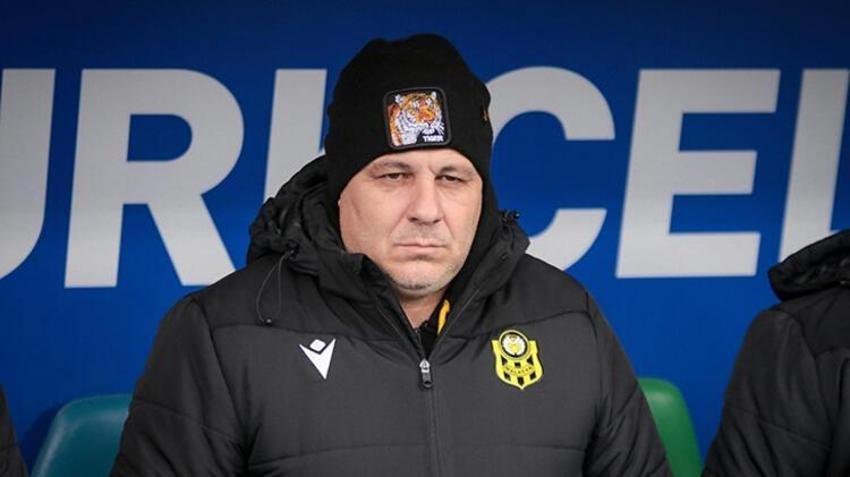 Yeni Malatyaspor - Kayserispor maçında ortalık karıştı! Başkan sahaya girdi, hakemin üzerine yürüdü...