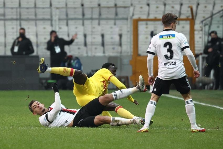 Dünkü maçtan sonra ortaya çıktı! Ahmet Nur Çebi'ye mesaj gitti Beşiktaş yeni bir teknik direktör...
