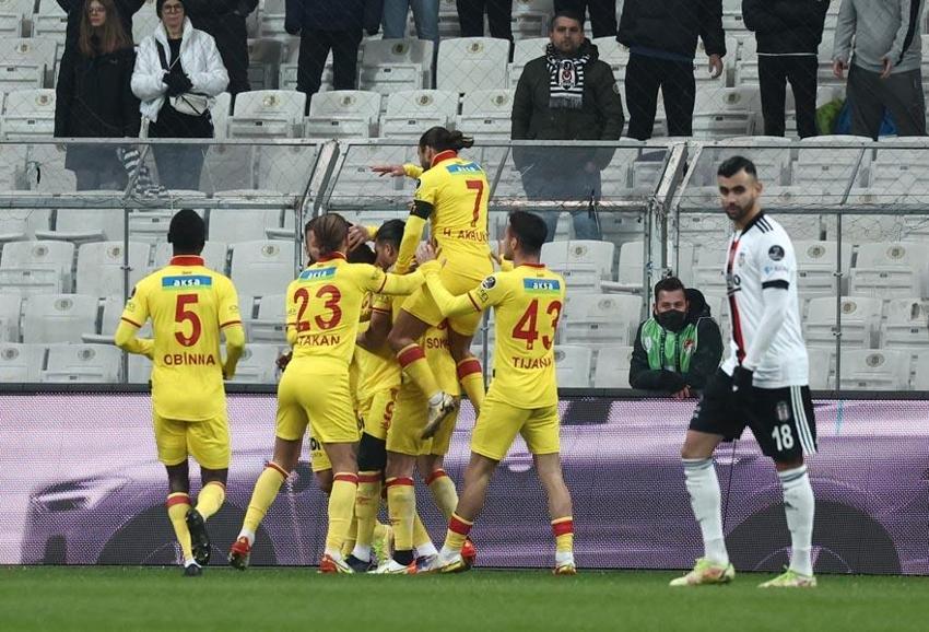 Dünkü maçtan sonra ortaya çıktı! Ahmet Nur Çebi'ye mesaj gitti Beşiktaş yeni bir teknik direktör...