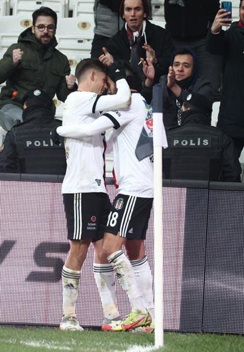 Dünkü maçtan sonra ortaya çıktı! Ahmet Nur Çebi'ye mesaj gitti Beşiktaş yeni bir teknik direktör...