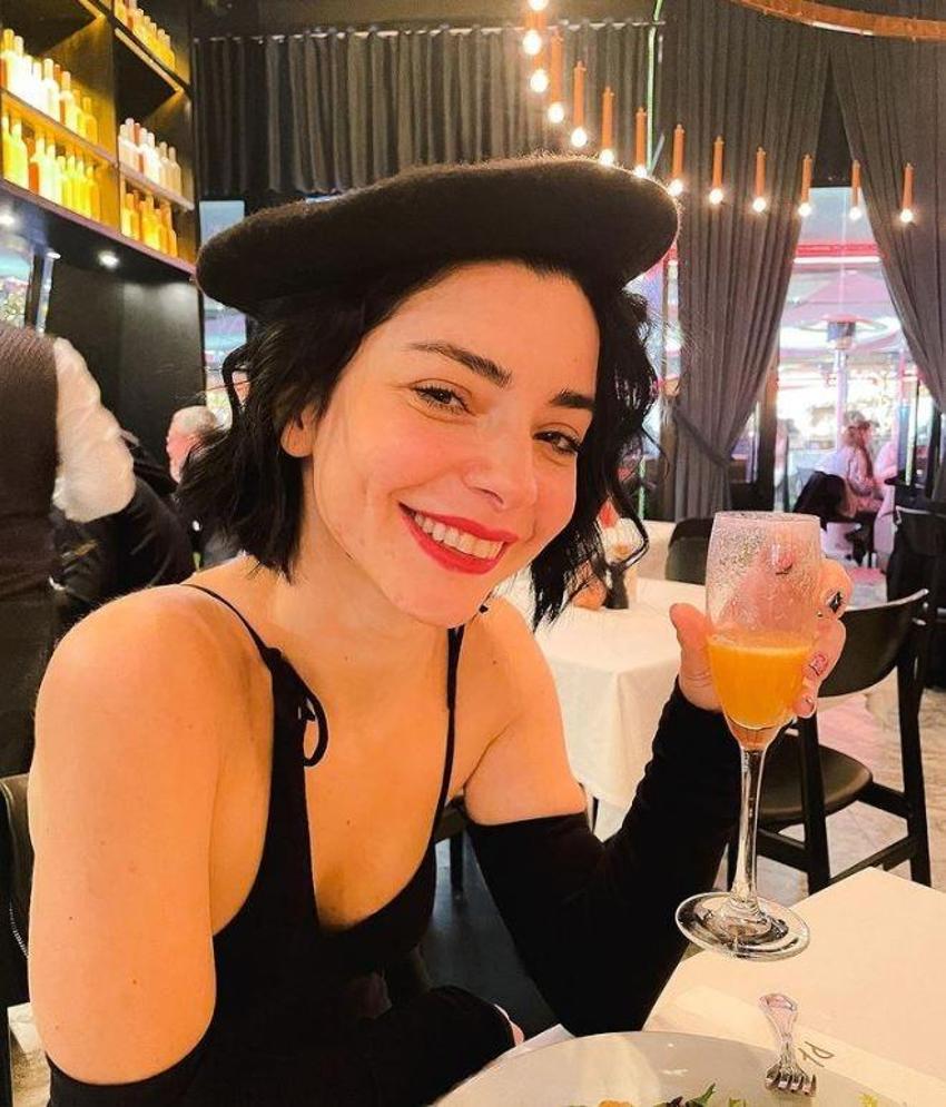Merve Boluğur'dan iddialı pozlar! 'Akşama hazırlık'