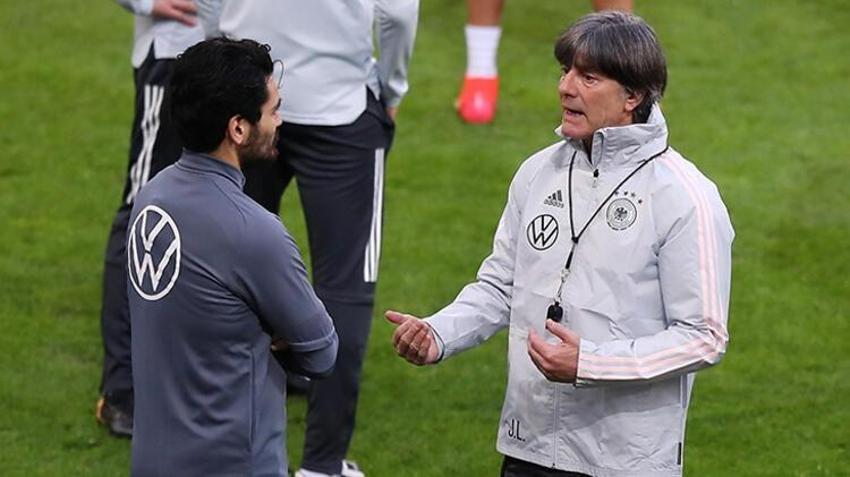 Fenerbahçe'de son dakika Joachim Löw bombası! İtalyanlar gece yarısı duyurdu, işte teklifin detayları...