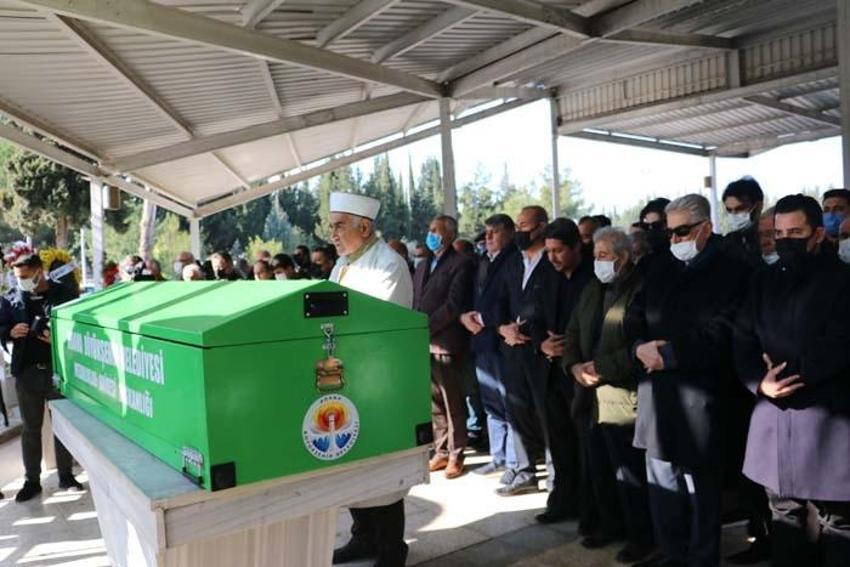 Usta sanatçı Faruk Tınaz Adana'da son yolculuğuna uğurlandı
