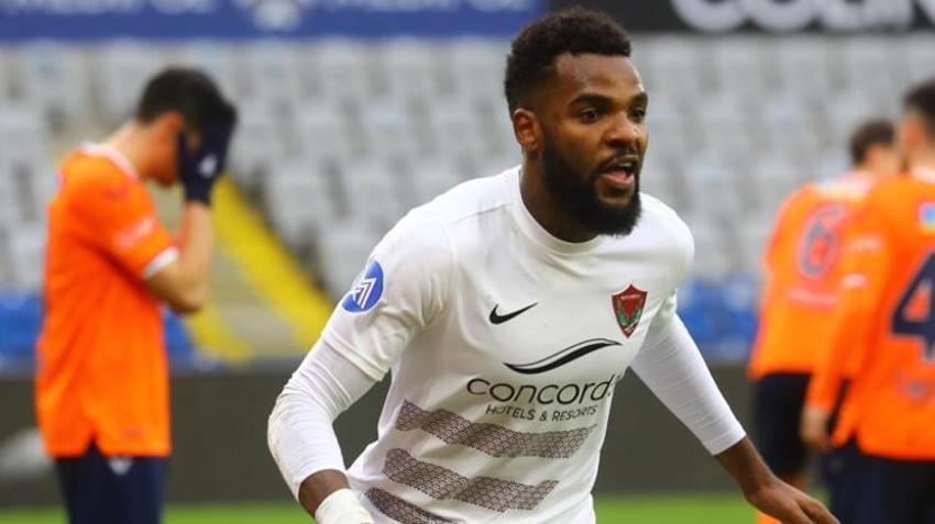 Süper Lig devinden Aaron Boupendza bombası! Gabonlu golcü İstanbul'a geliyor...