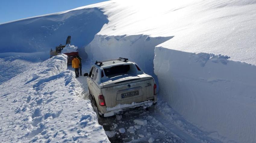 Kar yağışı başladı! Son dakika uyarıları sonrası dalga dalga yayılıyor, sıcaklıklar -20'yi gördü, kar kalınlığı 4 metreyi aştı, onlarca kentte alarm verildi, yılbaşına kadar...