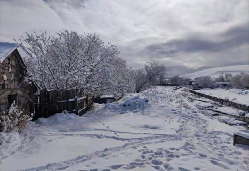 Kar yağışı başladı! Son dakika uyarıları sonrası dalga dalga yayılıyor, sıcaklıklar -20'yi gördü, kar kalınlığı 4 metreyi aştı, onlarca kentte alarm verildi, yılbaşına kadar...