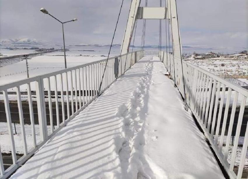 Kar yağışı başladı! Son dakika uyarıları sonrası dalga dalga yayılıyor, sıcaklıklar -20'yi gördü, kar kalınlığı 4 metreyi aştı, onlarca kentte alarm verildi, yılbaşına kadar...