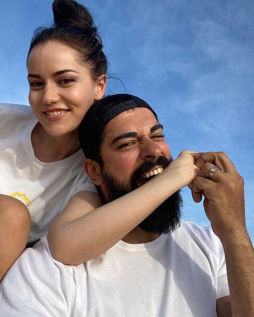 Fahriye Evcen aşka geldi! Burak Özçivit...
