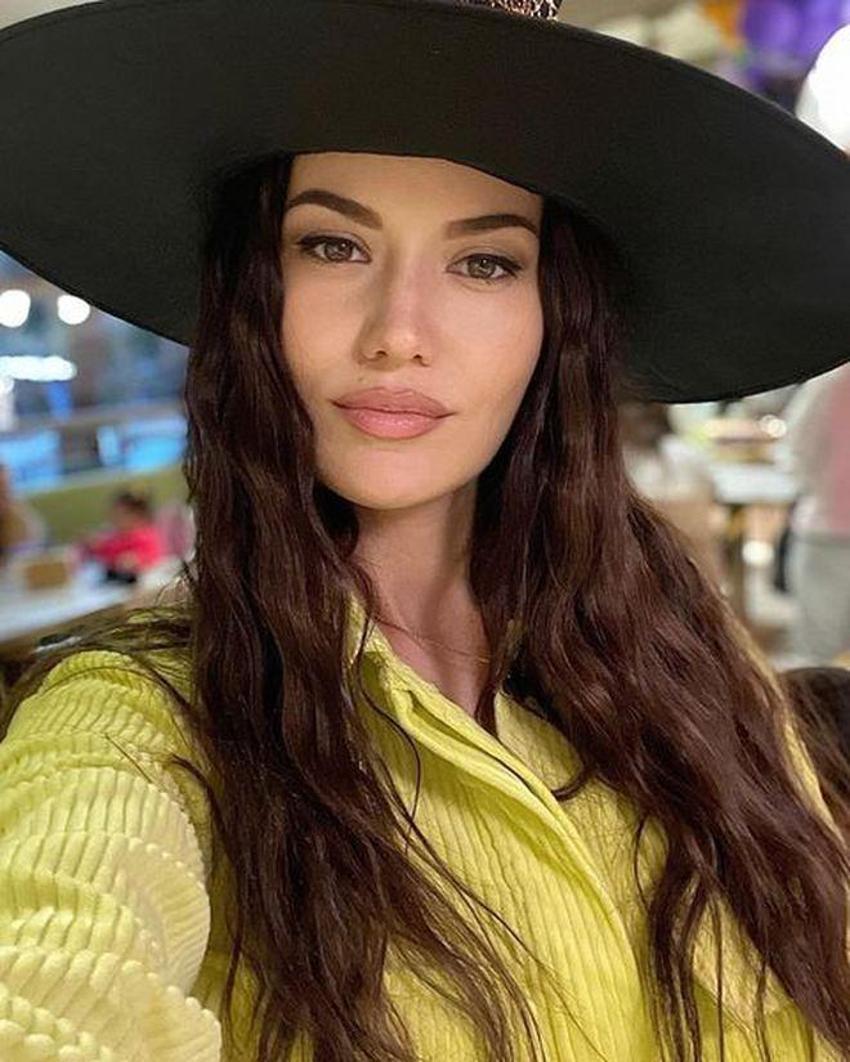 Fahriye Evcen aşka geldi! Burak Özçivit...
