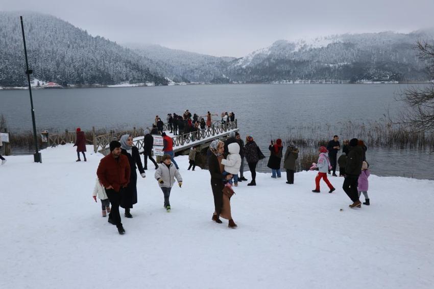 Kar yağışı başladı! Son dakika uyarıları sonrası dalga dalga yayılıyor, sıcaklıklar -20'yi gördü, kar kalınlığı 4 metreyi aştı, onlarca kentte alarm verildi, yılbaşına kadar...