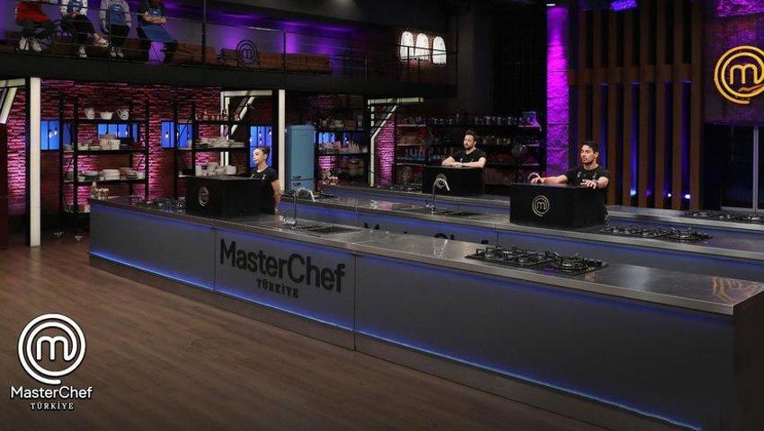 MasterChef’te kim elendi? 26 Aralık MasterChef’te elenen isim belli oldu! Şok oylama, kimse beklemiyordu! Mert, Hasan ve Burcu...
