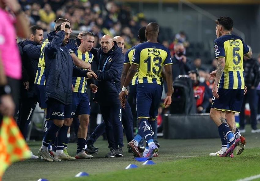 Canlı yayında Fenerbahçe'nin yeni teknik direktörünü açıkladı! 'Anlaşırsa kimse hayır demez'