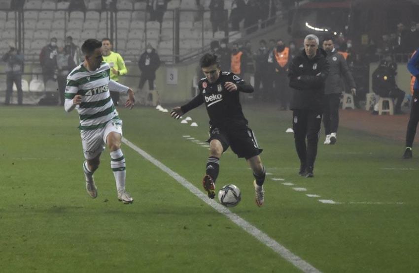 Konyaspor - Beşiktaş maçından sonra büyük tepki! 'Saçına aklar düşmüş Mete Kalkavan eve gidince şu maçı bir daha izle'