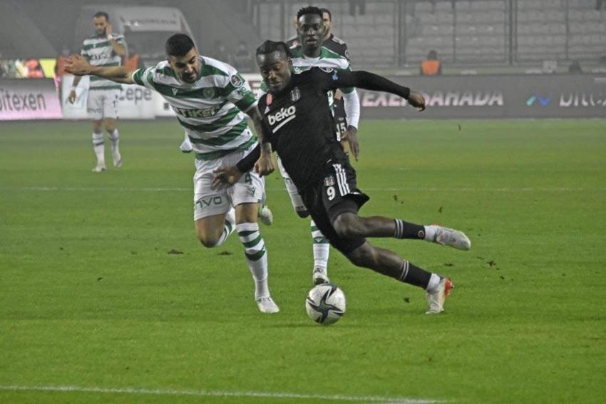 Konyaspor - Beşiktaş maçından sonra büyük tepki! 'Saçına aklar düşmüş Mete Kalkavan eve gidince şu maçı bir daha izle'