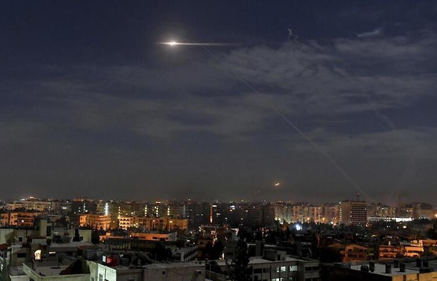 İsrail jetleri gece 03.02'de Rusya'nın kalesini füzelerle vurdu!