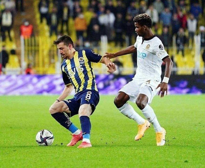Günün en bomba iddiası! Fenerbahçe'ye 6 aylık teknik direktör geliyor yanında bir de kanat forvet getiriyor