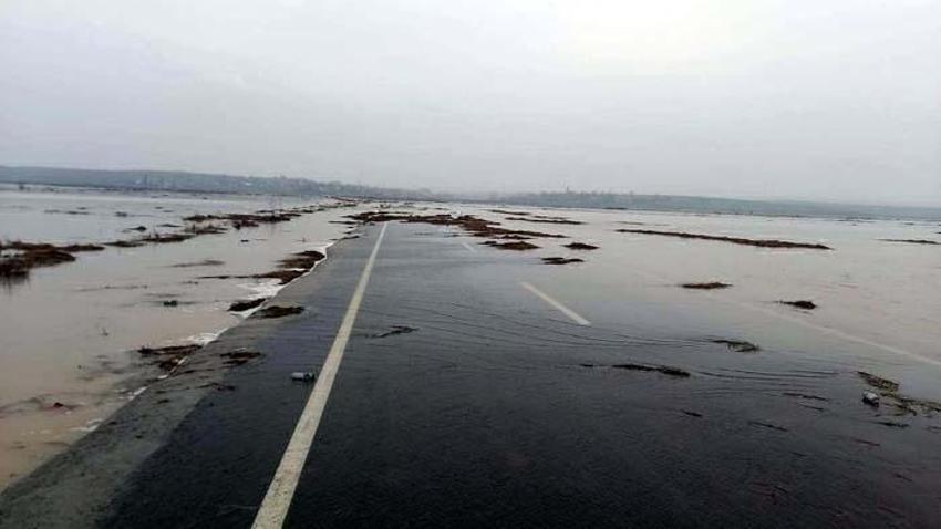 'Turuncu alarm' verilen Ergene Nehri, Uzunköprü'de taştı