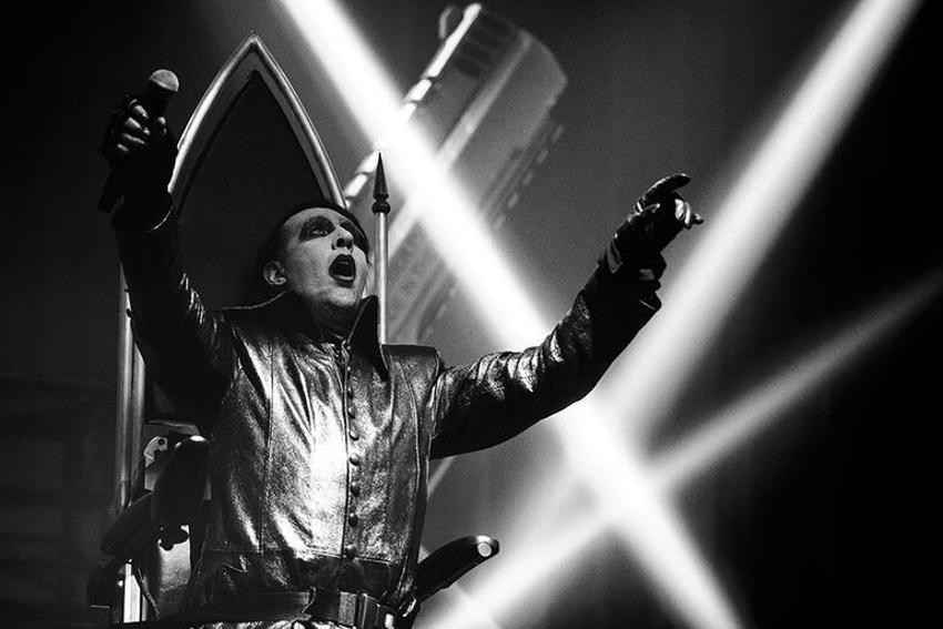 Marilyn Manson'ın korkunç işkenceleri! Rock müziğin ünlü ismi kan dondurdu: Tam 16 kadına cinsel saldırı ve işkence...