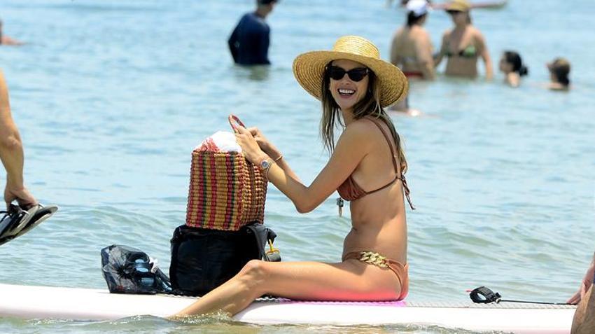 Alessandra Ambrosio tüm dikkatleri üzerinde topladı!