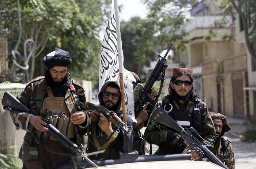2021 yılına danga vuran tarihi olaylar! Omicron, Taliban, iklim krizi...