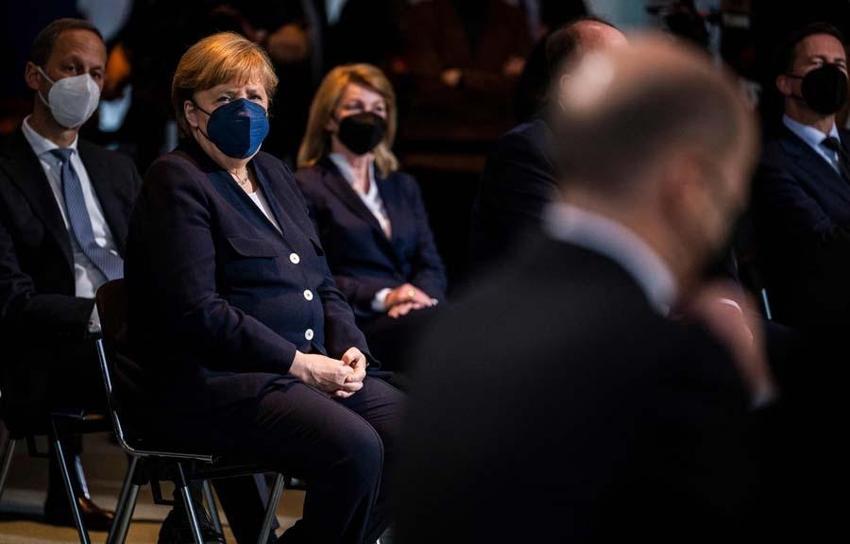 2021 yılına danga vuran tarihi olaylar! Omicron, Taliban, iklim krizi...
