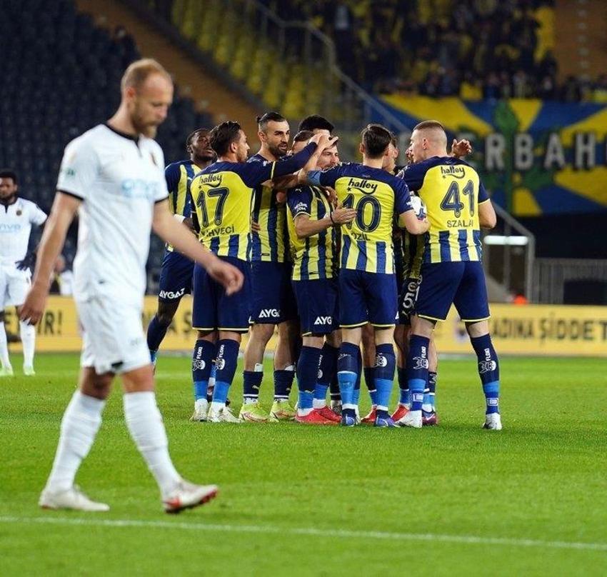 Ali Koç Vitor Pereira'yı gönderdi Fenerbahçe'de hala kaos bitmedi! Harcadığı ilk yıldızı açıkladı 'Akıl tutulması...'