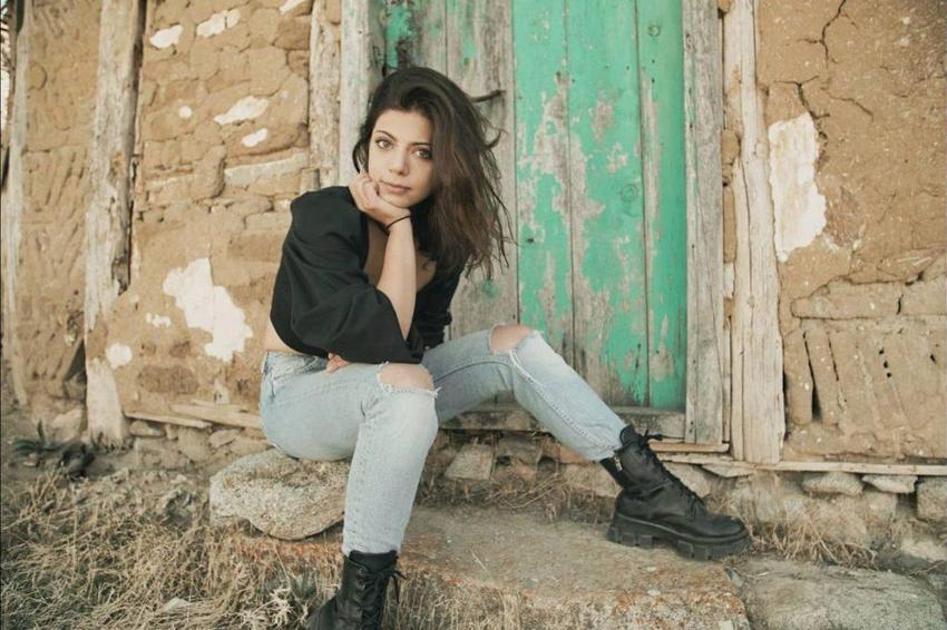 Gönül Dağı'nın Zeynep'i Güliz Albay'dan Instagram'ı sallayan pozlar!