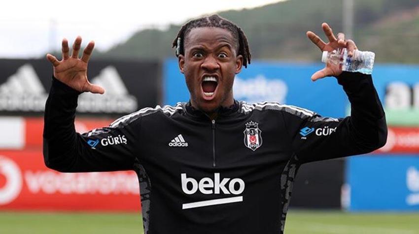 Ahmet Nur Çebi Batsuhayi'den kurtulacağım derken... 12 maçta 1 gol atan forveti kurtartıcı olarak alıyor