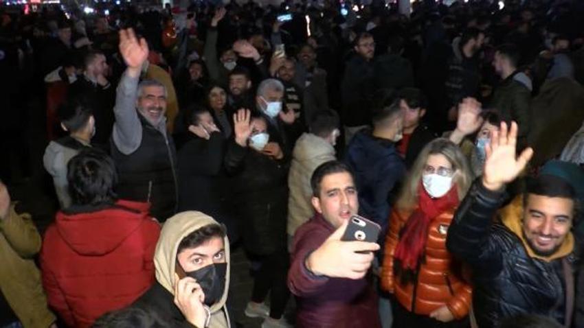 Türkiye 2022 yılına böyle girdi! İşte yurdun dört bir yanından yeni yıl manzaraları...