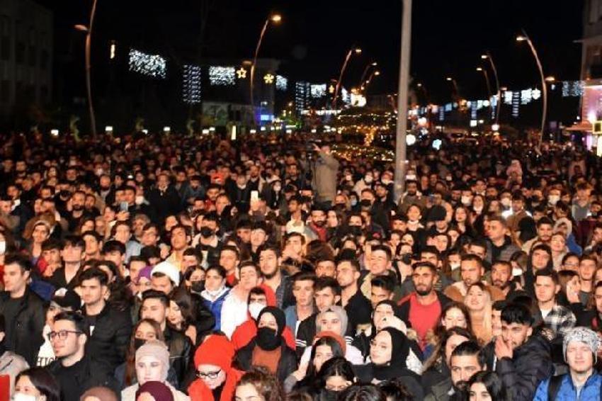 Türkiye 2022 yılına böyle girdi! İşte yurdun dört bir yanından yeni yıl manzaraları...