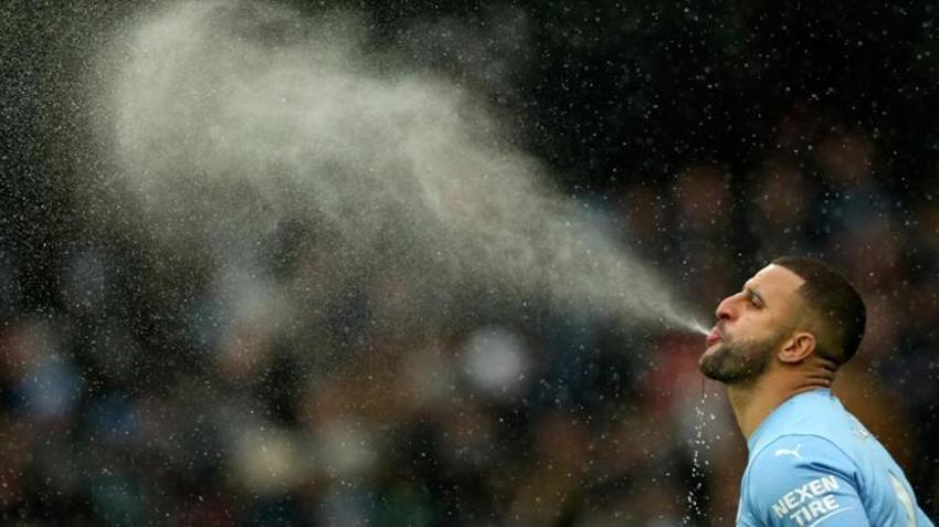Sevgilisini 3 kez aldatan dünya yıldızı Kyle Walker dünyaevine girdi!