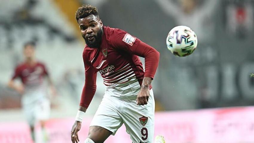 Katar'da mutsuzum dedi Süper Lig devi için yola çıktı! Boupendza adım adım...