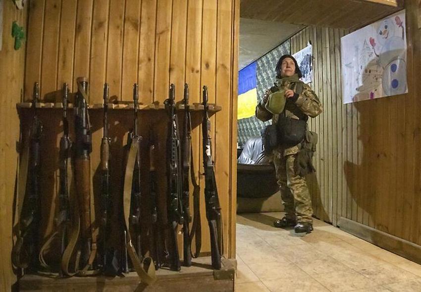 Rusya ile Ukrayna arasında tansiyon yükseliyor! Askerler cephe hattında görüldüler