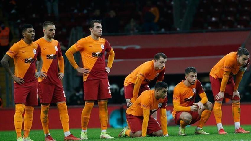 Onun için '6 ay peşinden koştum' demişti! Fatih Terim 5 futbolcunun biletini kesti 'Kendinize hemen kulüp bulun'
