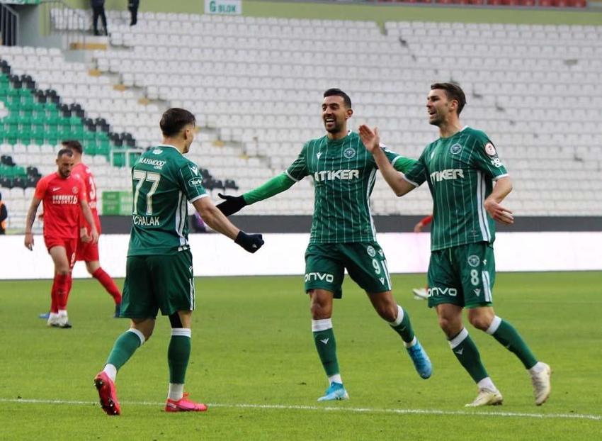 Transferde çifte bomba! Konyaspor'da Ekuban ve Soner Aydoğdu transferleri bitiyor