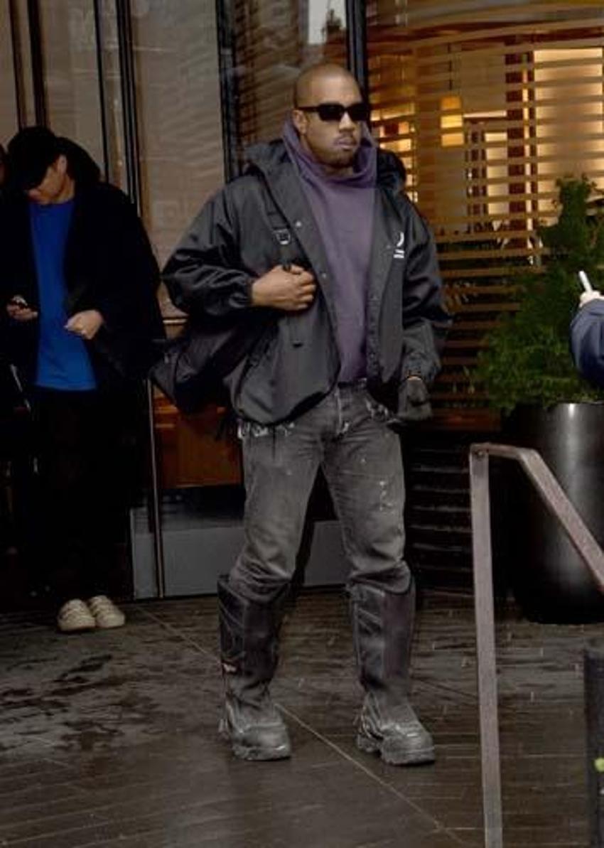 Kanye West yeni sevgilisi ile ilk kez birlikte görüntülendi!
