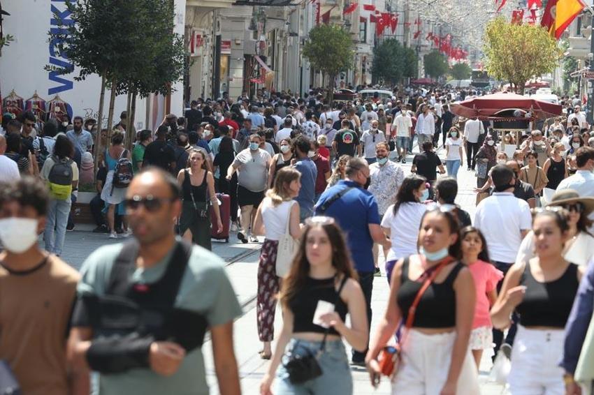 Hafta içi hafta sonu yasaklarıyla ilgili son dakika açıklaması! Restoran, kafe, AVM, sinema ve tiyatro hepsini kapsıyor! Bu ay itibarıyla yasaklar...