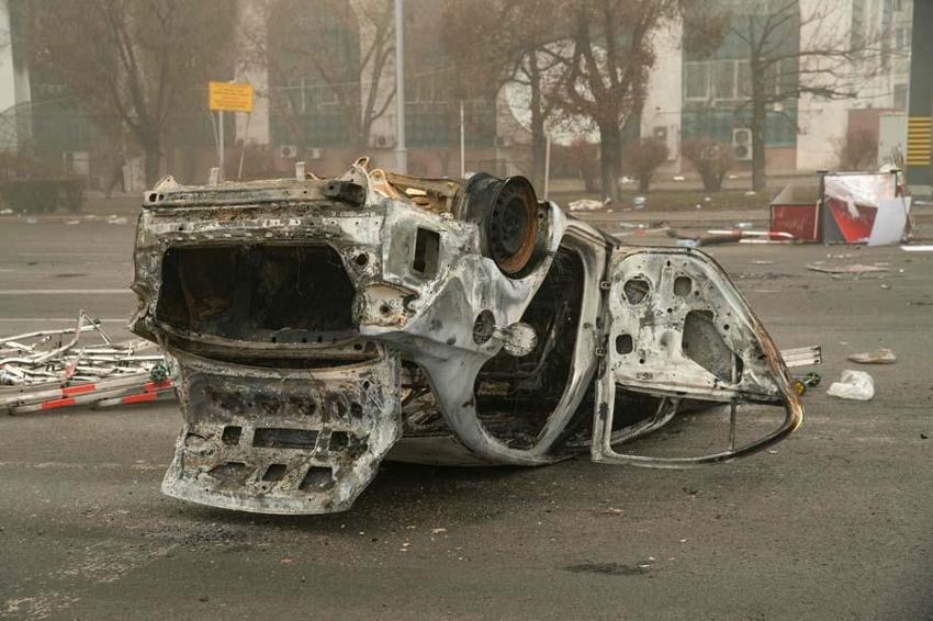 Kazakistan'da zam protestosu ülkeyi karıştırdı! Uyarı yapılmadan vurun emri geldi...