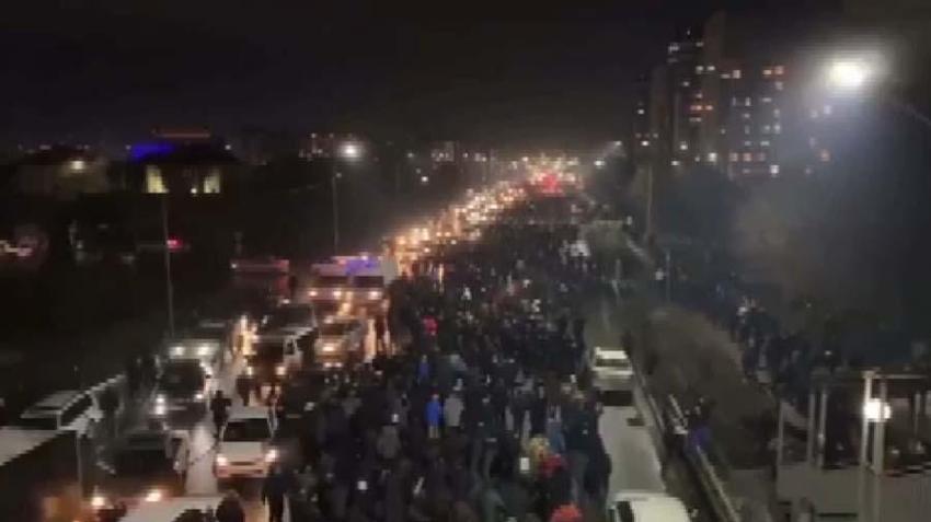 Kazakistan'da zam protestosu ülkeyi karıştırdı! Uyarı yapılmadan vurun emri geldi...