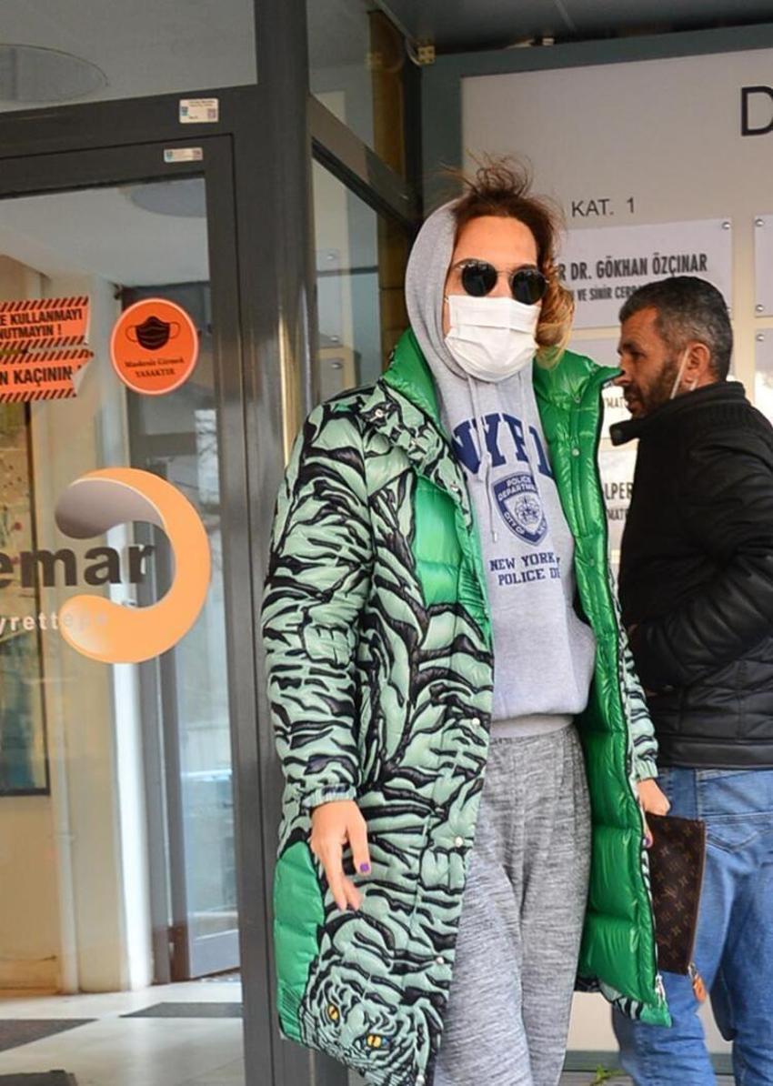 Demet Akalın'a nazar değdi! 'Boyun fıtığı oldum'