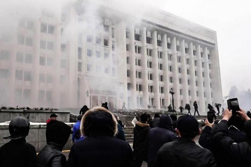 Kazakistan kıyamet filminden çıkmış gibi! Eski istihbarat başkanına 'vatana ihanet' suçlaması...