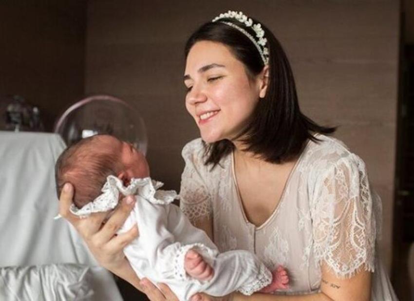 Buse Varol'a 'Kocadan zengin olmak nasıl?' diyen takipçisine olay yanıt!
